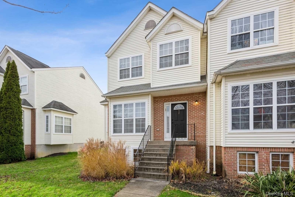52 Schenck Avenue - Photo 1