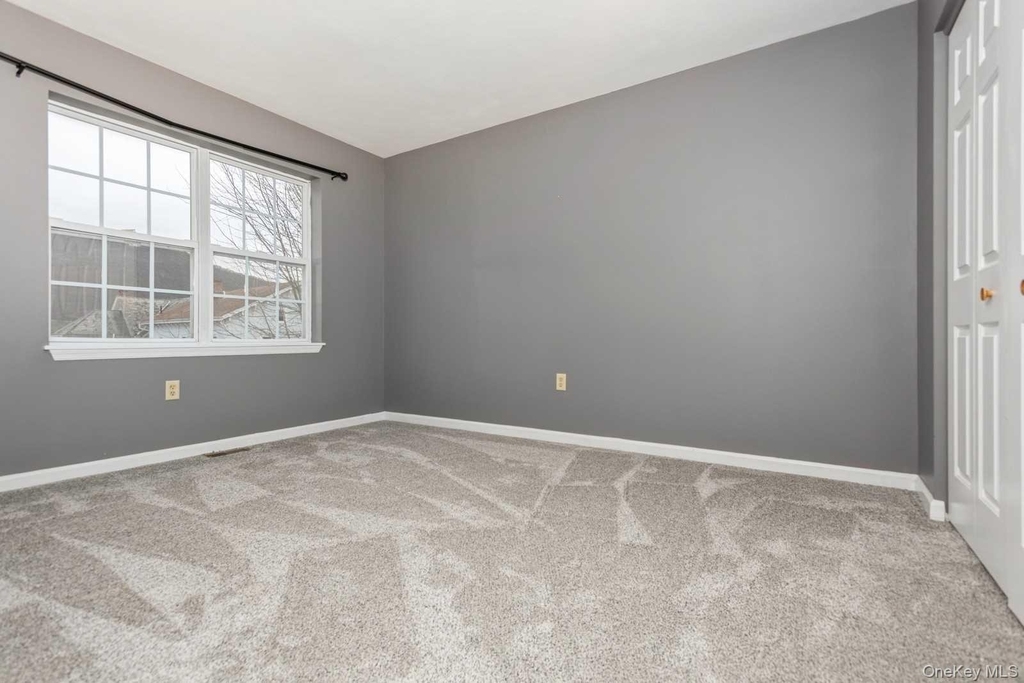 52 Schenck Avenue - Photo 21