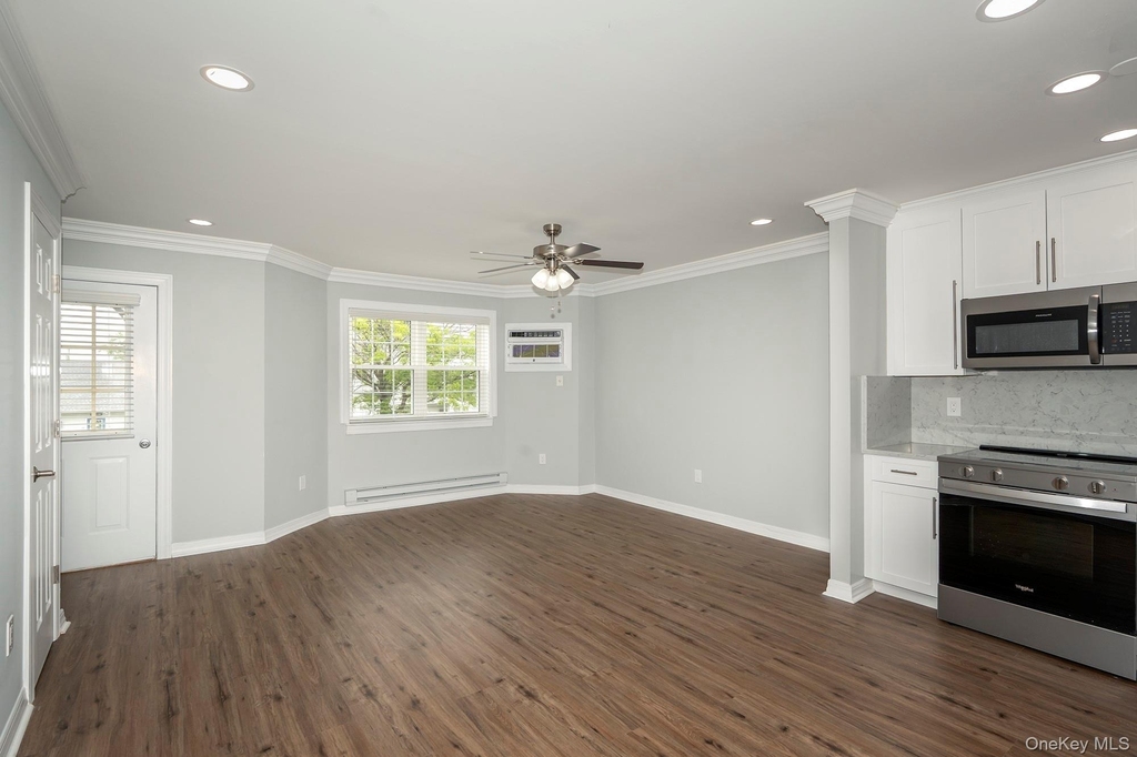 30 Bay Point Court - Photo 2