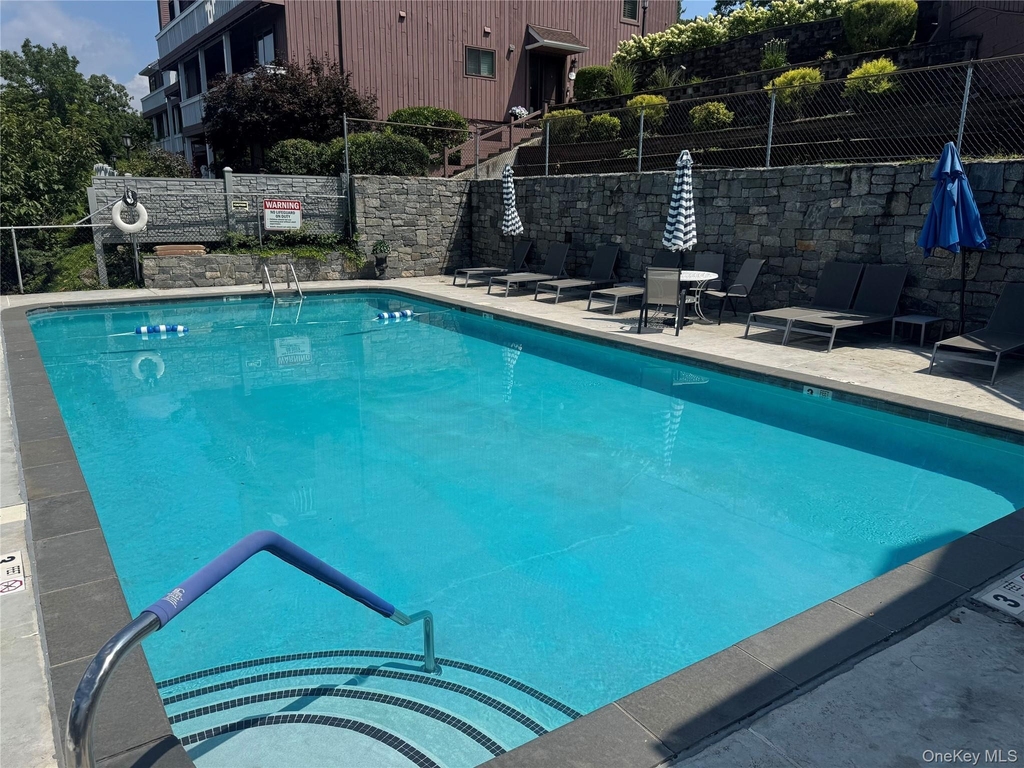 285 S Broadway - Photo 18