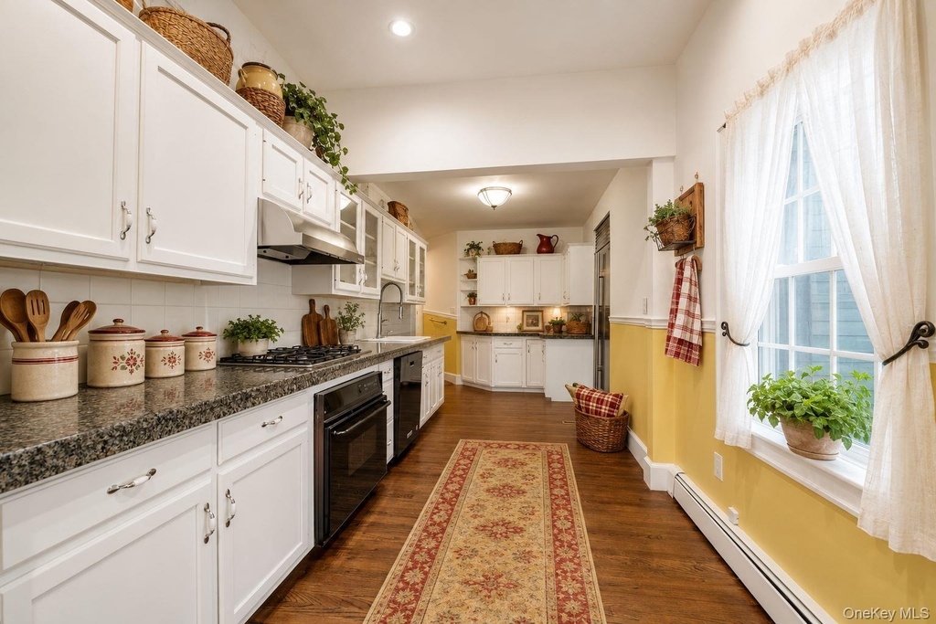 245 Main Street - Photo 4