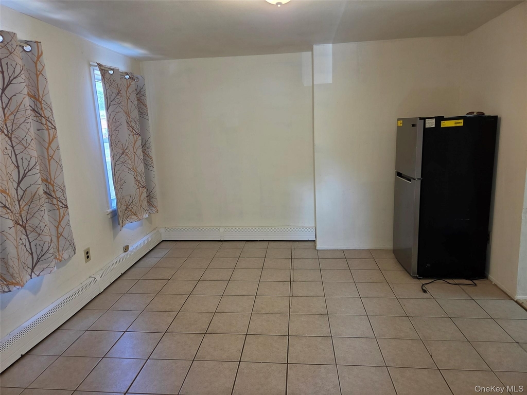 119 W Railroad Avenue - Photo 1