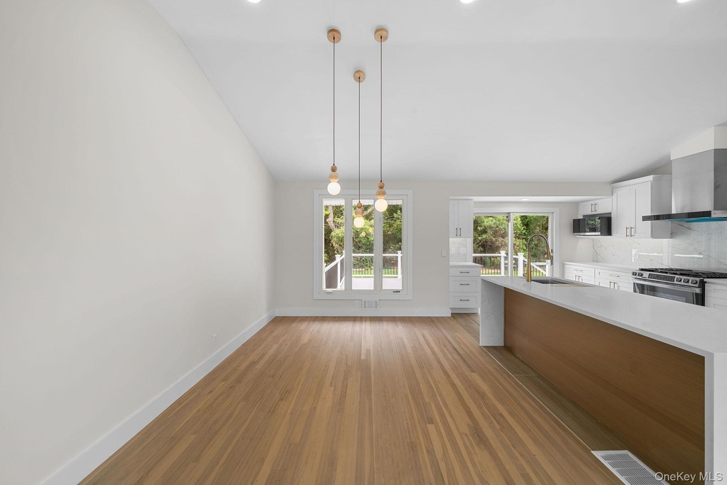 12 Warren Lane - Photo 11