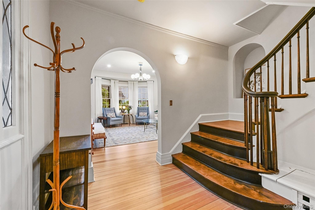 11 Maple Avenue - Photo 3