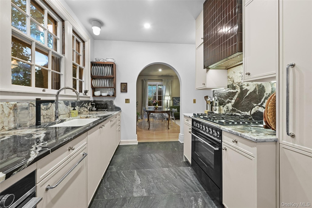 11 Maple Avenue - Photo 18