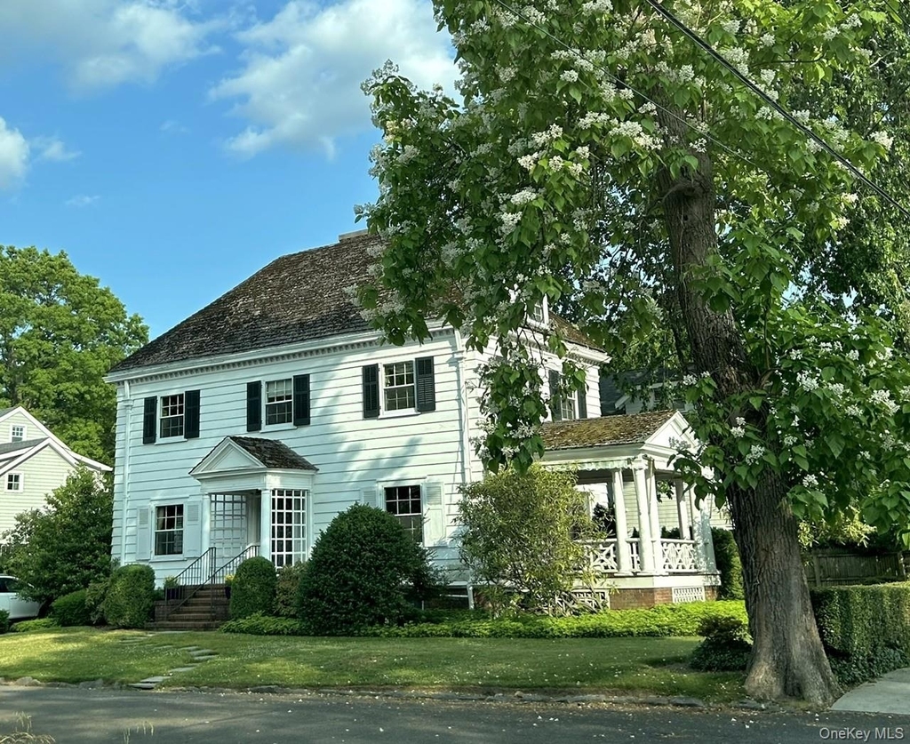 11 Maple Avenue - Photo 0