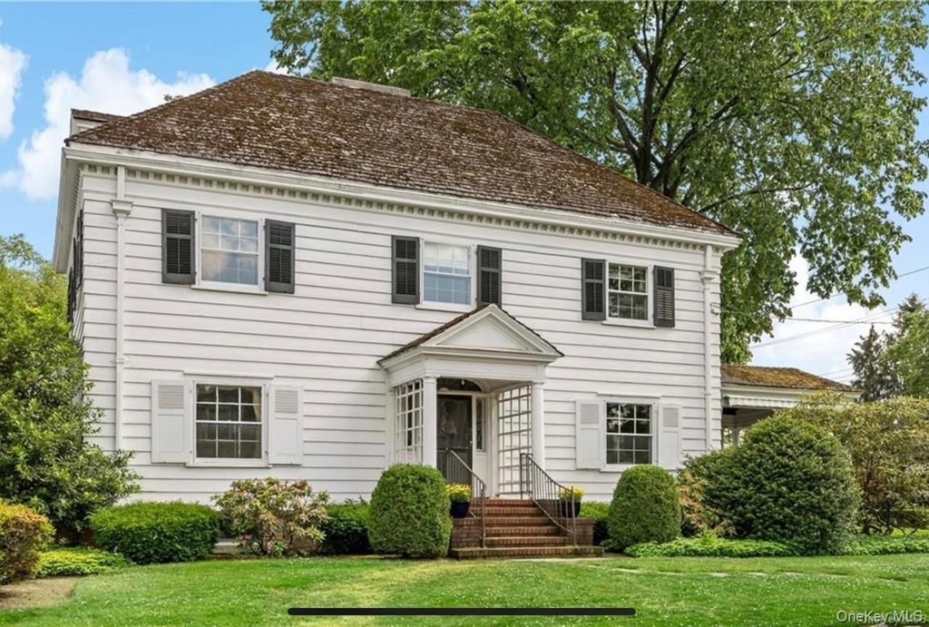 11 Maple Avenue - Photo 1
