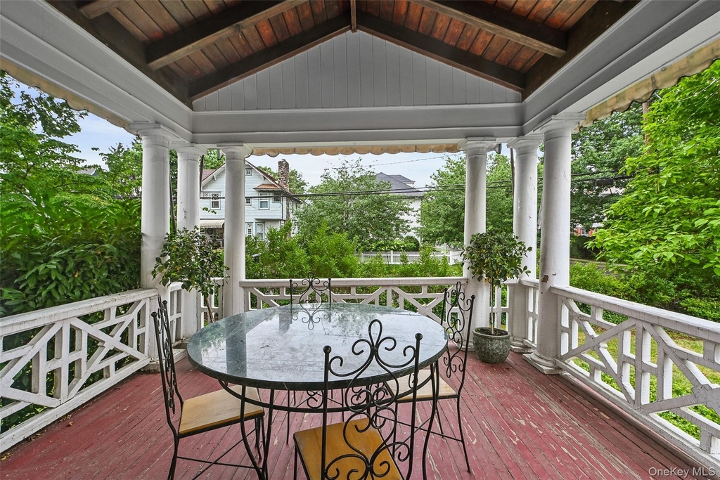 11 Maple Avenue - Photo 14