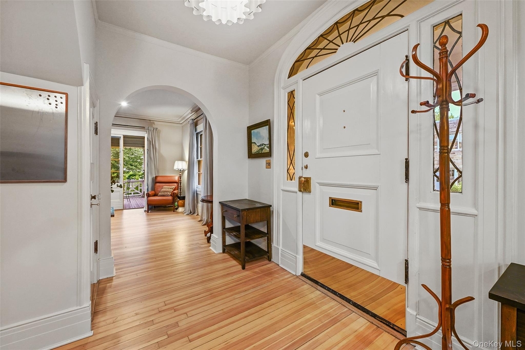 11 Maple Avenue - Photo 2