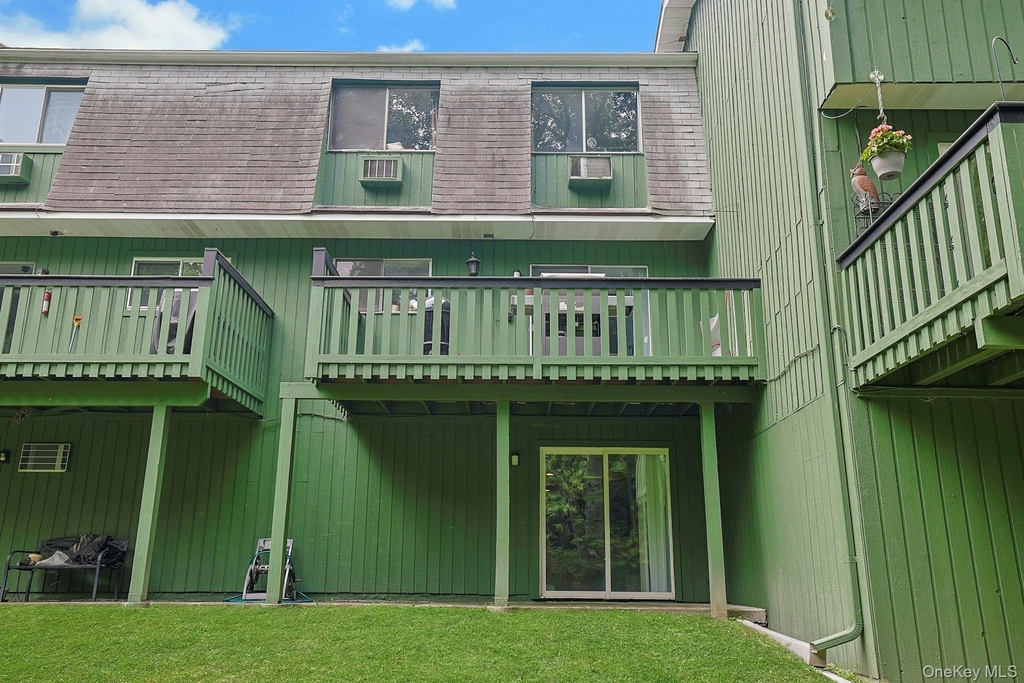 121 Coachlight Square - Photo 20