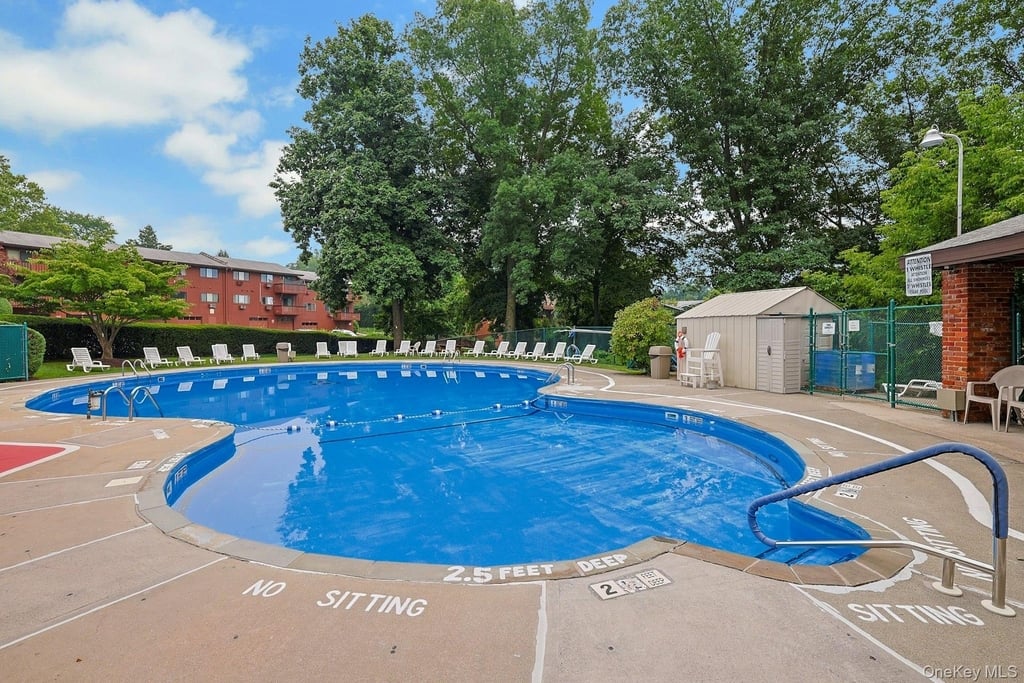 121 Coachlight Square - Photo 21