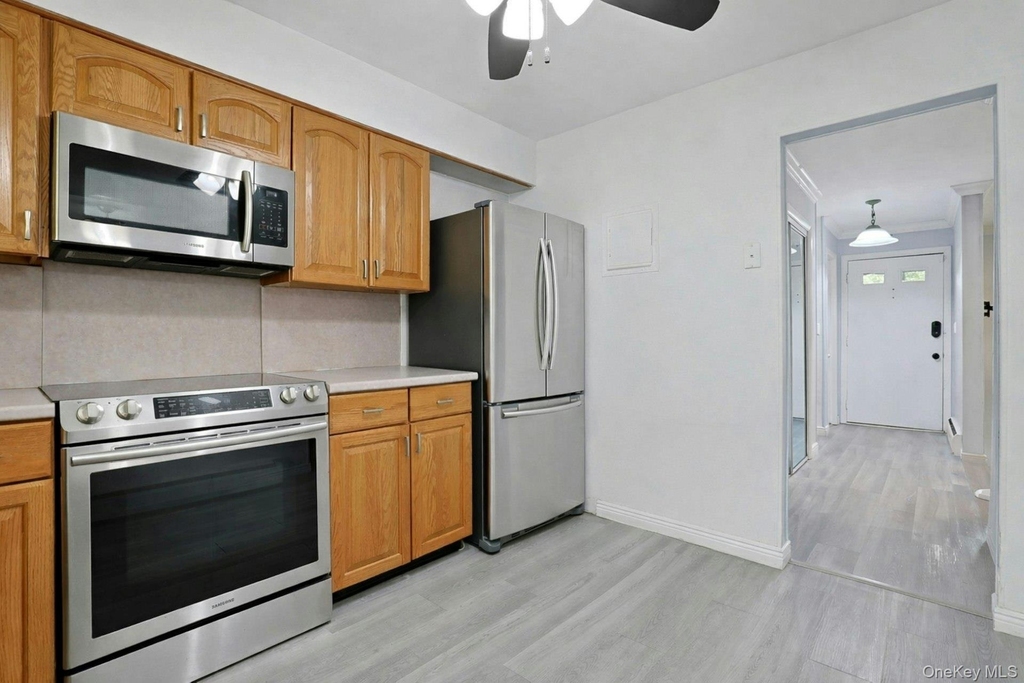 121 Coachlight Square - Photo 9