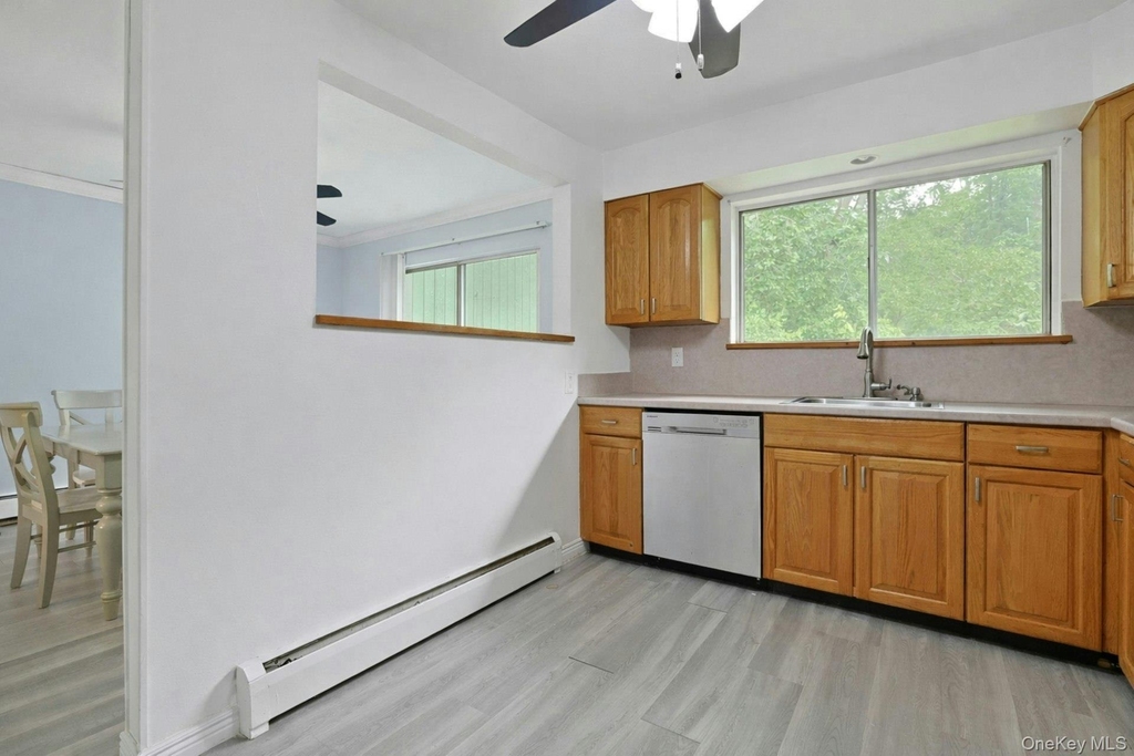121 Coachlight Square - Photo 10