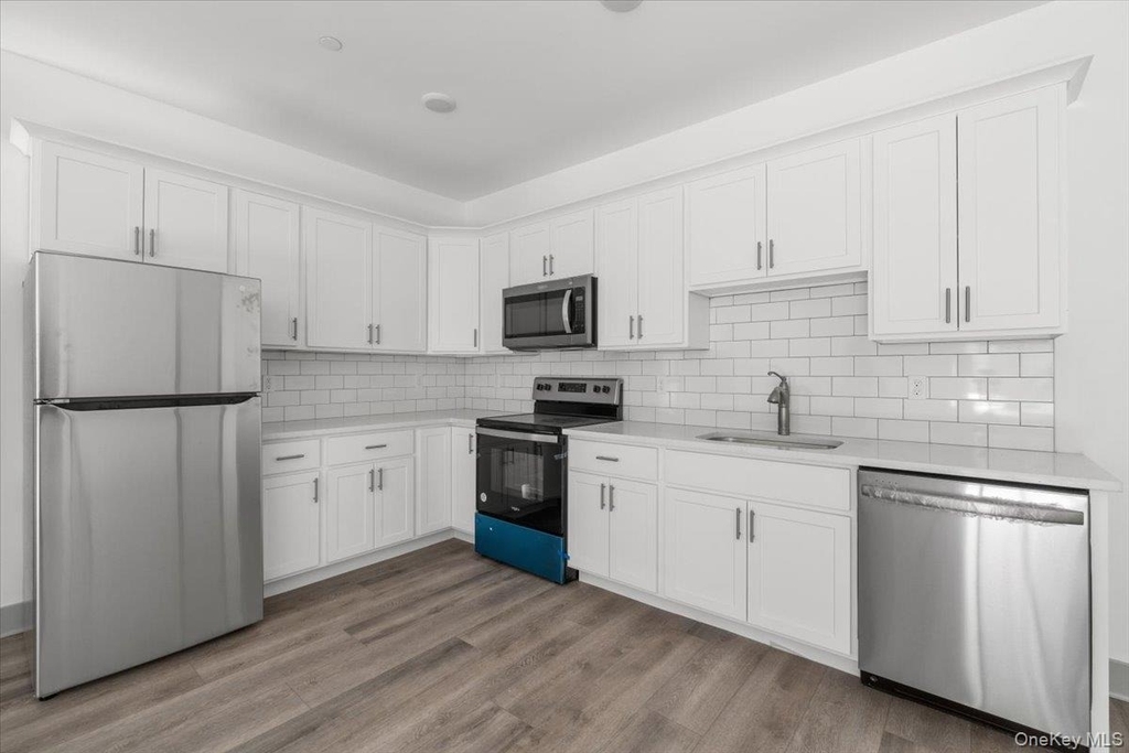 75 Forester Avenue - Photo 2