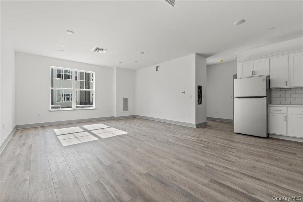 75 Forester Avenue - Photo 1