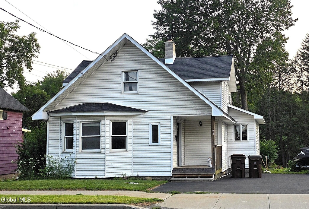 93 Cherry Avenue - Photo 0