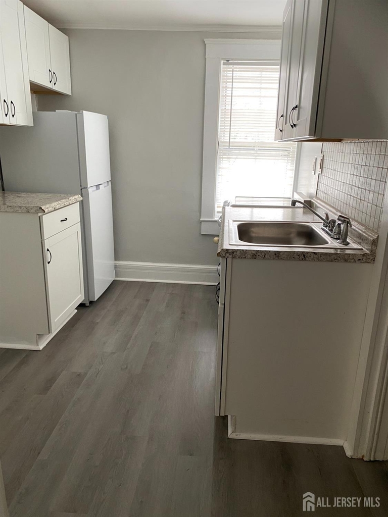 235 Montgomery Street - Photo 7