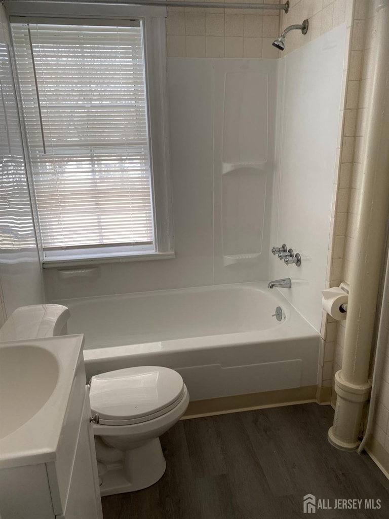 235 Montgomery Street - Photo 14