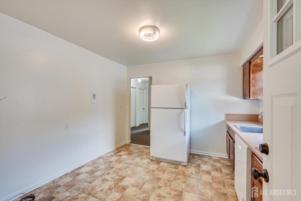 52 Johnson Avenue - Photo 6