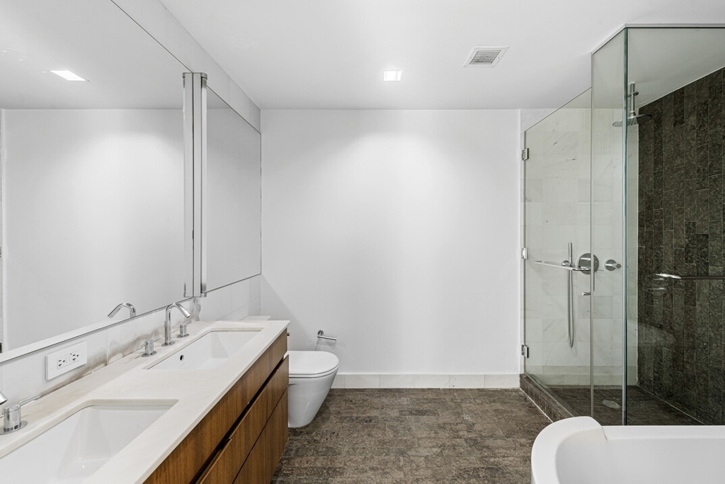 447 W 18th Street - Photo 4