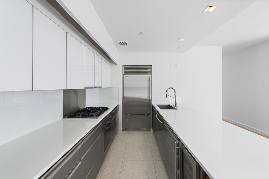 447 W 18th Street - Photo 2