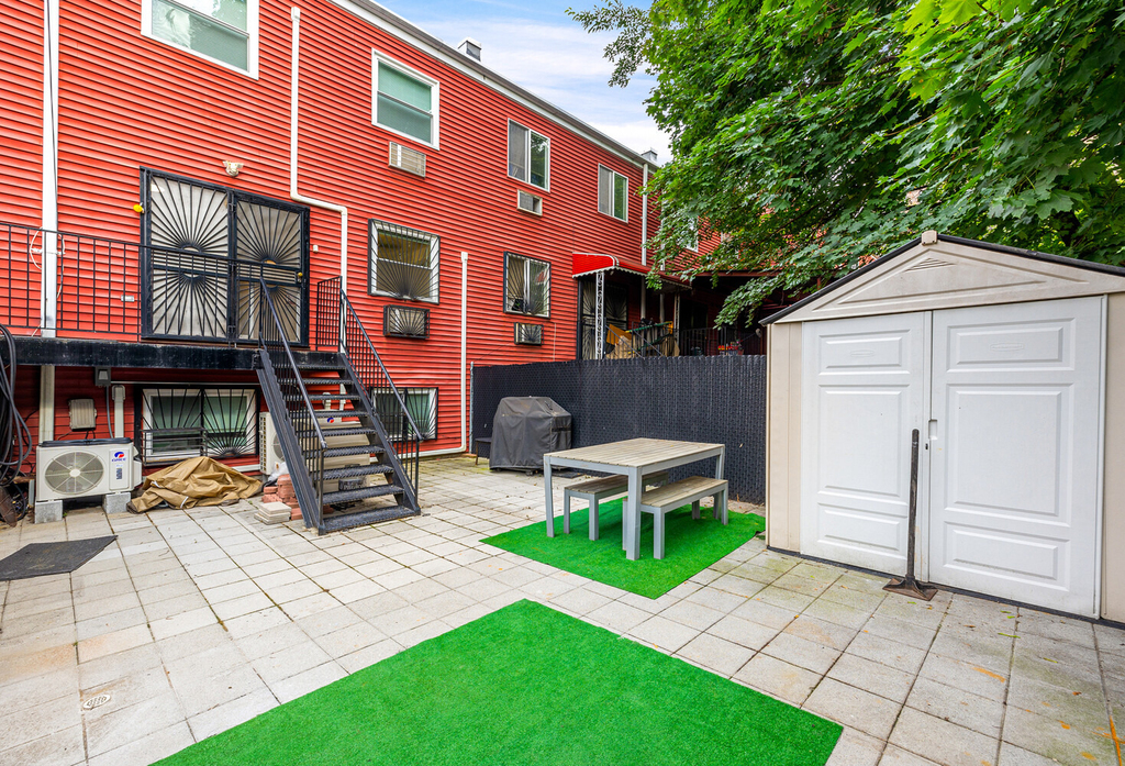 16 N Portland Avenue - Photo 5