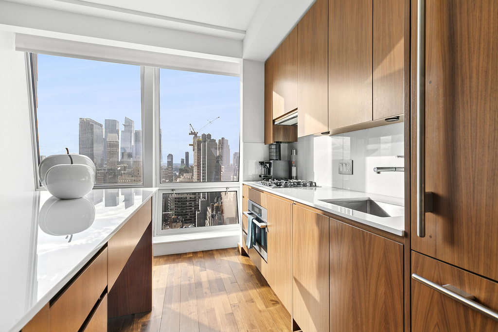 400 5th Avenue - Photo 1