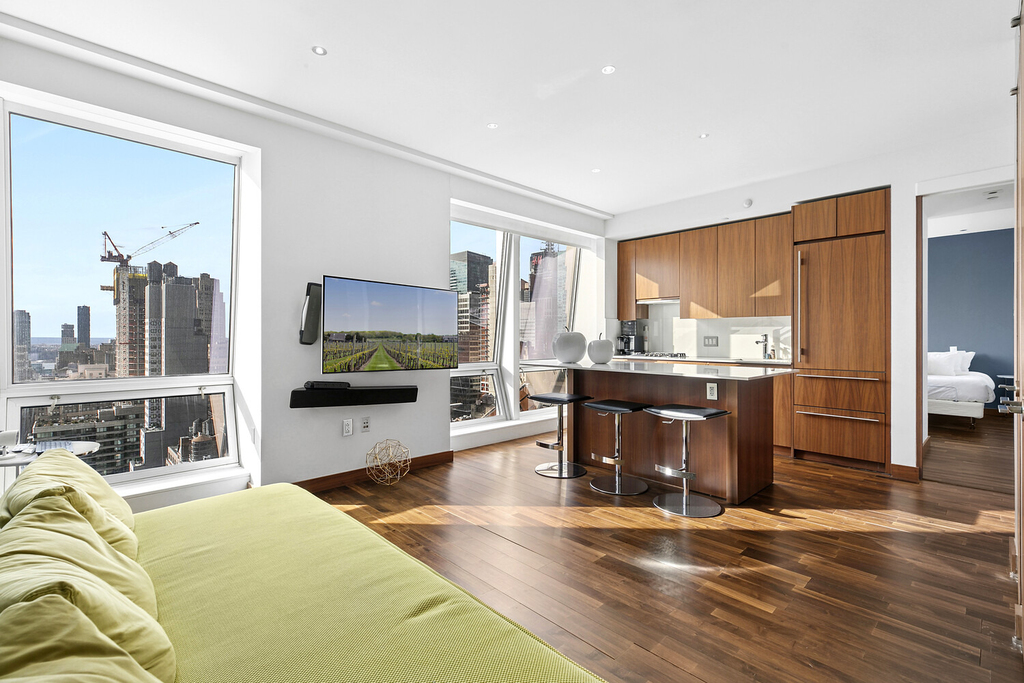 400 5th Avenue - Photo 0