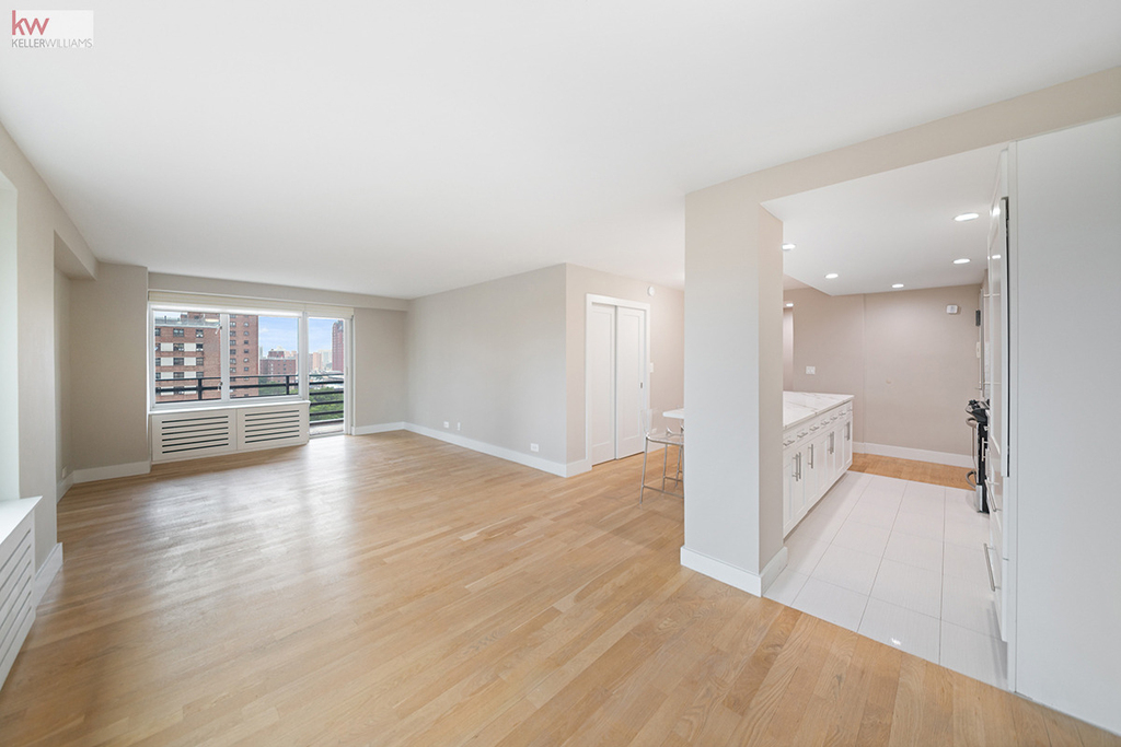 392 Central Park W - Photo 1