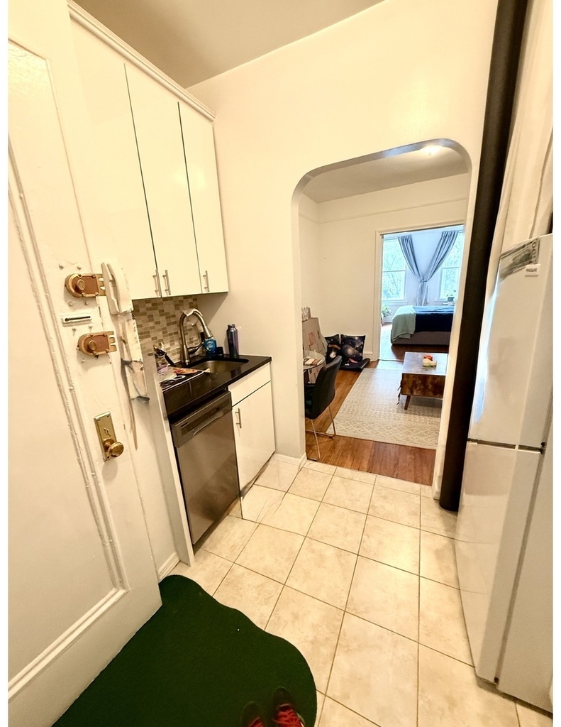 108 Mac Dougal Street - Photo 5