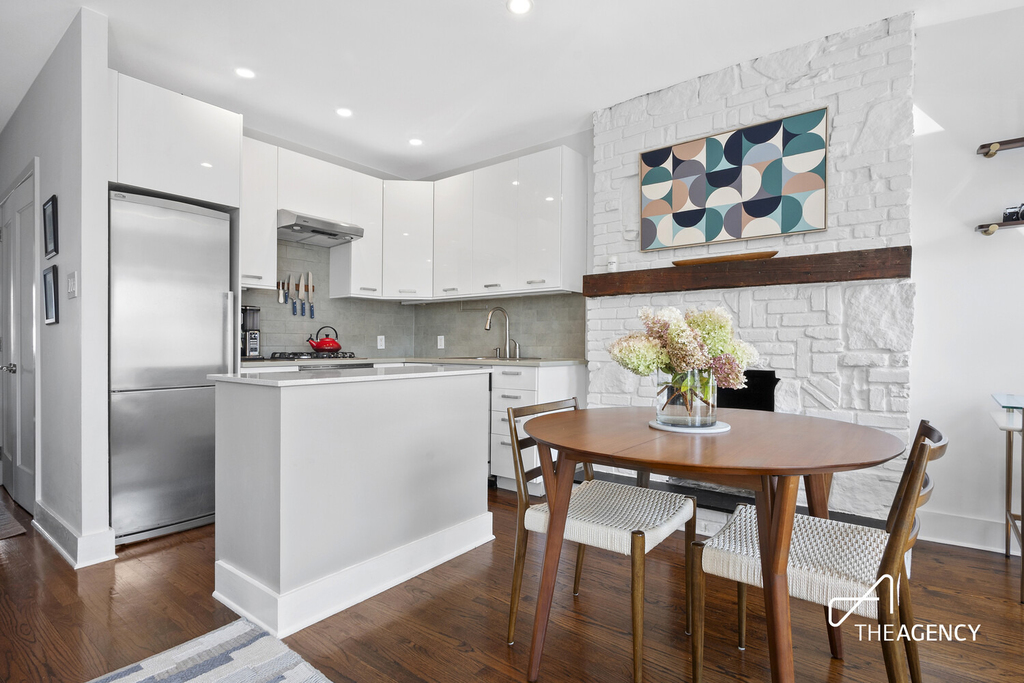 498 Henry Street - Photo 1