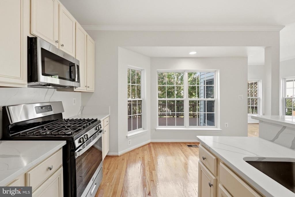 45805 Marlane Terrace - Photo 10