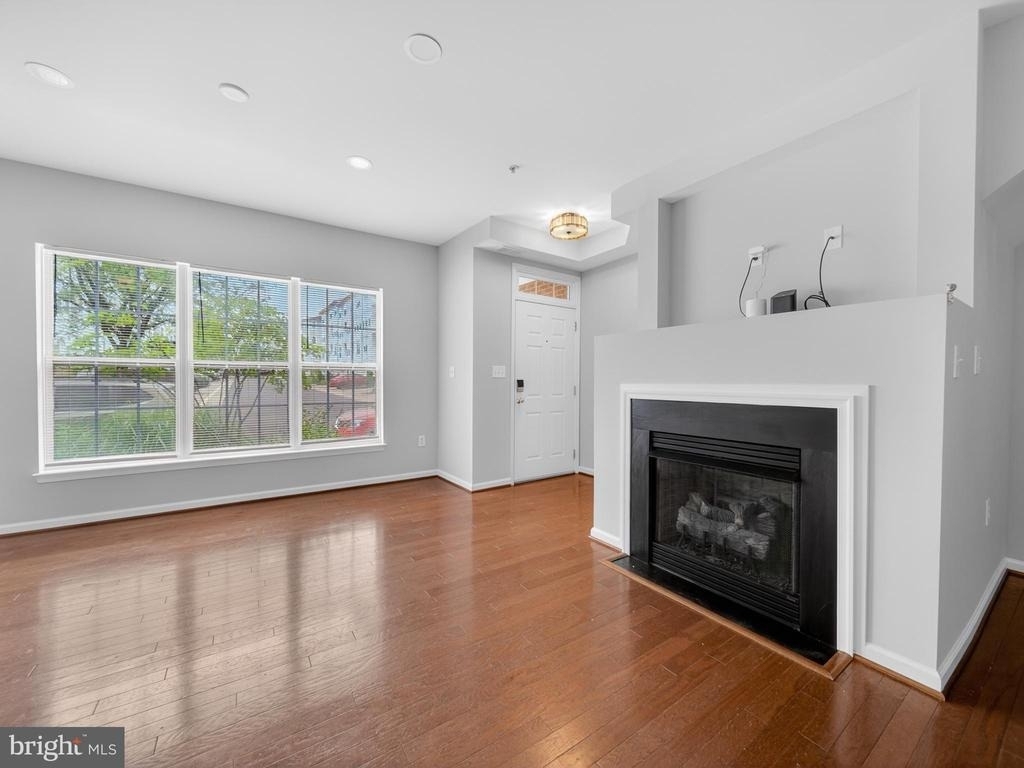6055 Wicker Lane - Photo 6