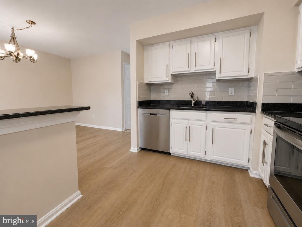 1200 Bond Street - Photo 4