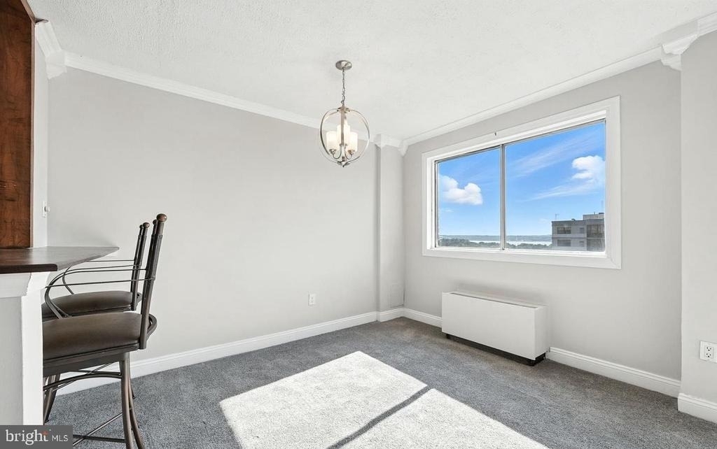 2059 Huntington Avenue - Photo 6