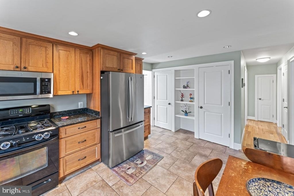 7312 Poplar Court - Photo 12