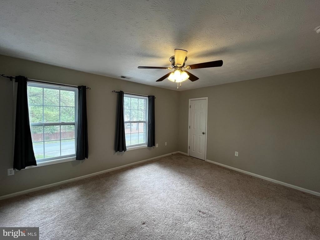 202 Carroll Drive - Photo 6