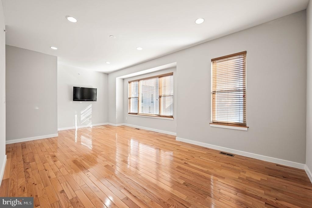 1743 Cambridge Street - Photo 17