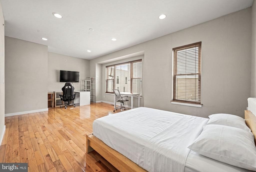 1743 Cambridge Street - Photo 13