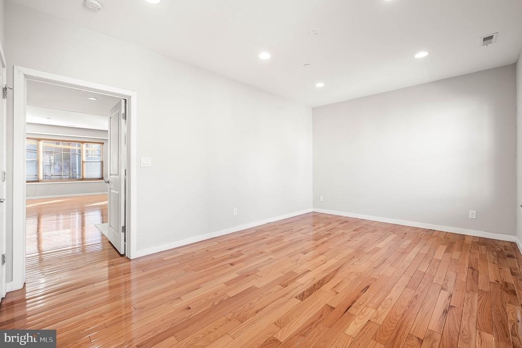 1743 Cambridge Street - Photo 9