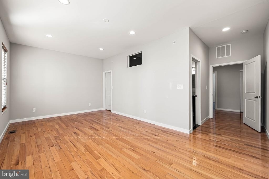 1743 Cambridge Street - Photo 16