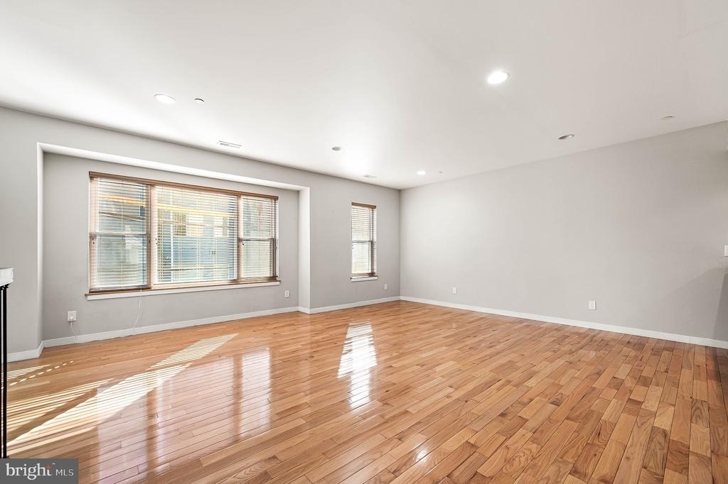 1743 Cambridge Street - Photo 6