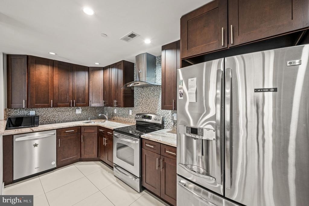 1743 Cambridge Street - Photo 2