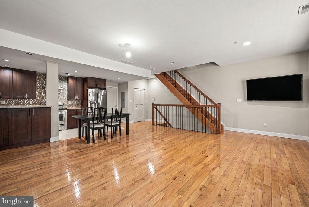 1743 Cambridge Street - Photo 4
