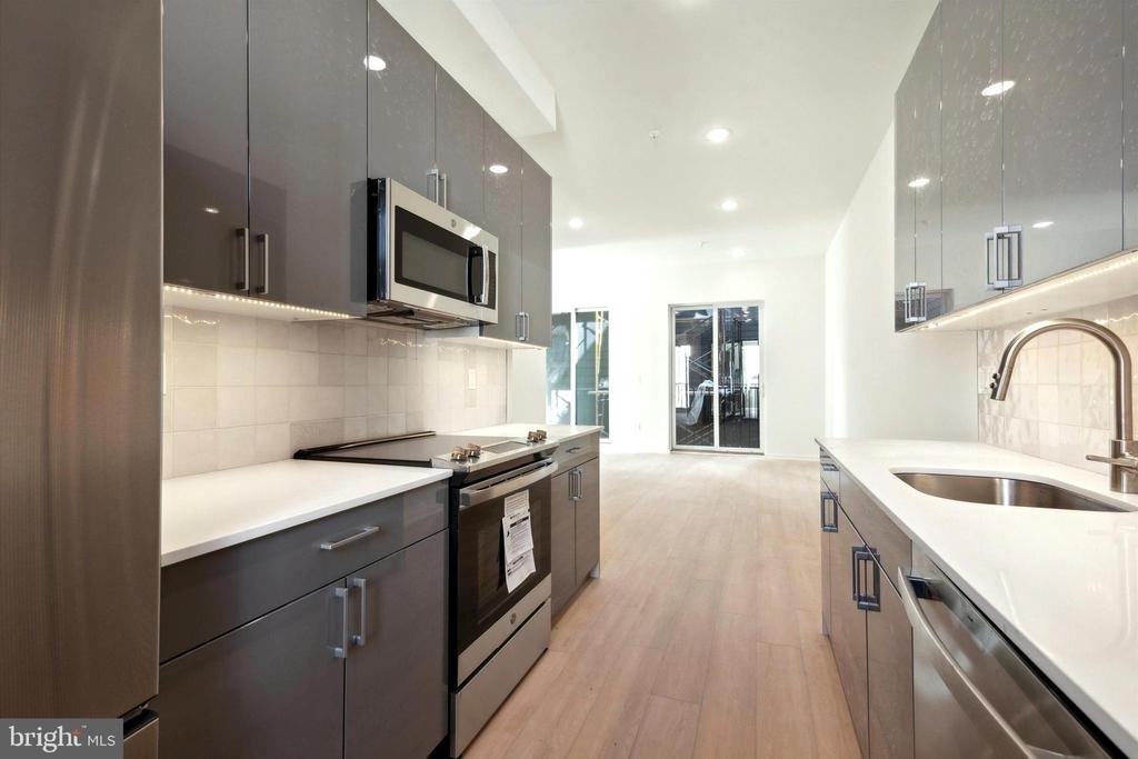225 N 12th Street - Photo 0