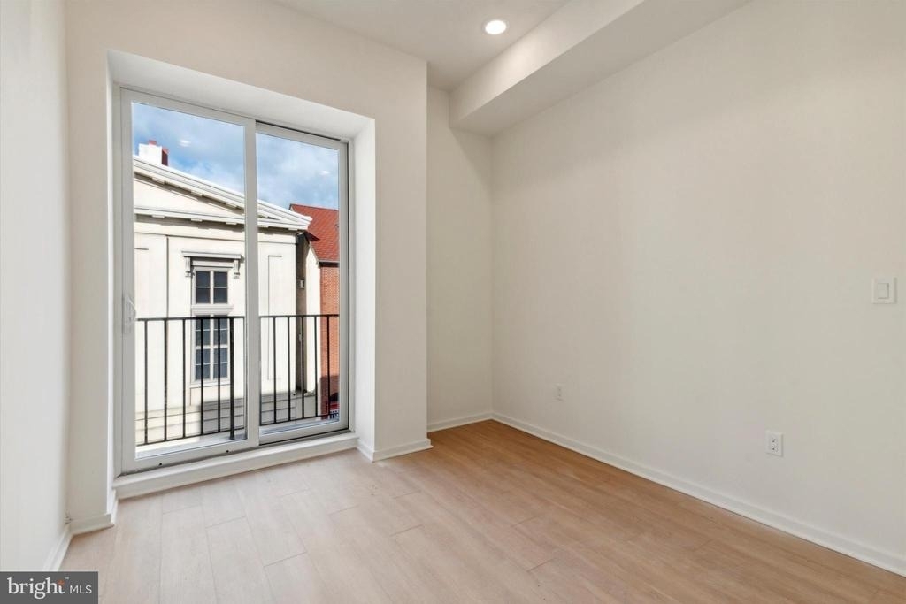 225 N 12th Street - Photo 7