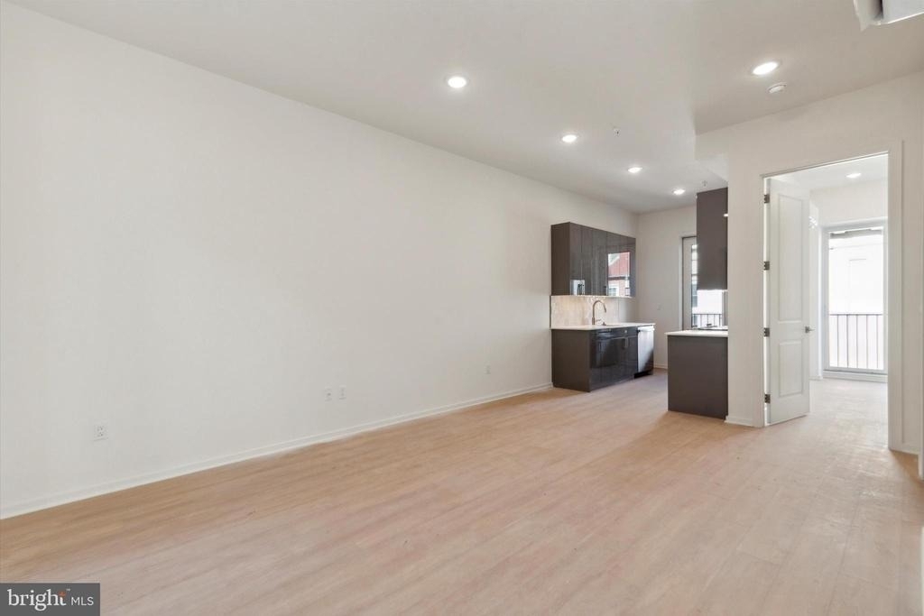 225 N 12th Street - Photo 6