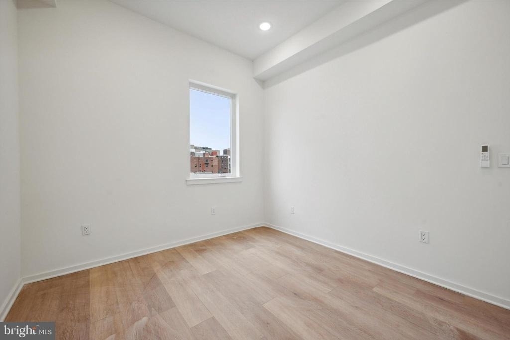 225 N 12th Street - Photo 9