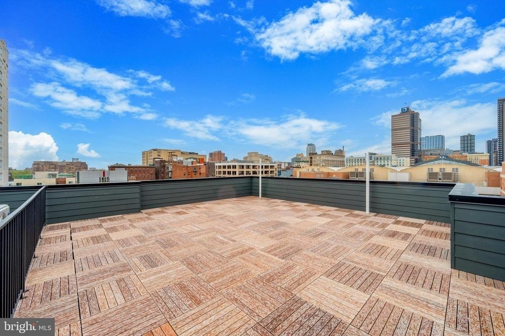 225 N 12th Street - Photo 2