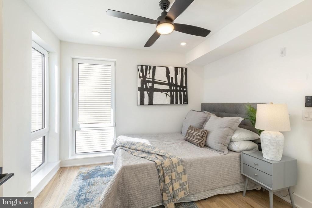 629 W Girard Avenue - Photo 36